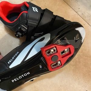Peloton cycling shoes - size 41 unisex *never used*